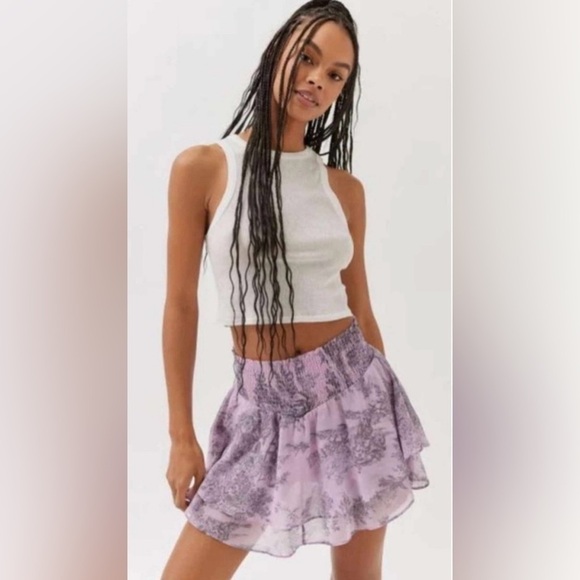 URBAN OUTFITTERS LILAC CIARA FLOWY PRINTED SKORT SZ M EVERYDAY DATE NIGHT - Picture 1 of 7